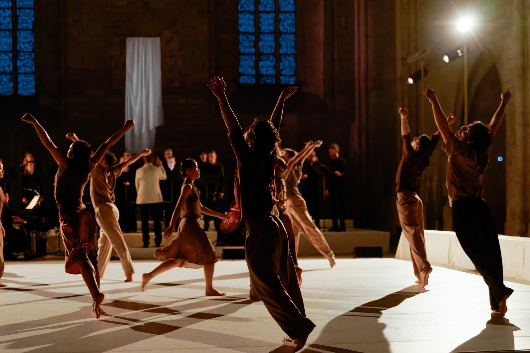 Awen – envol Awen – The Sacred Veil, ensemble en mouvement